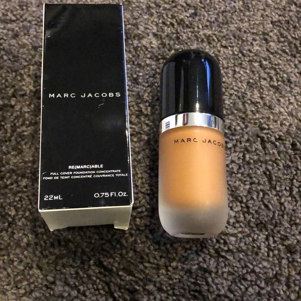 Marc jacobs Re(Marc)able full cover foundation